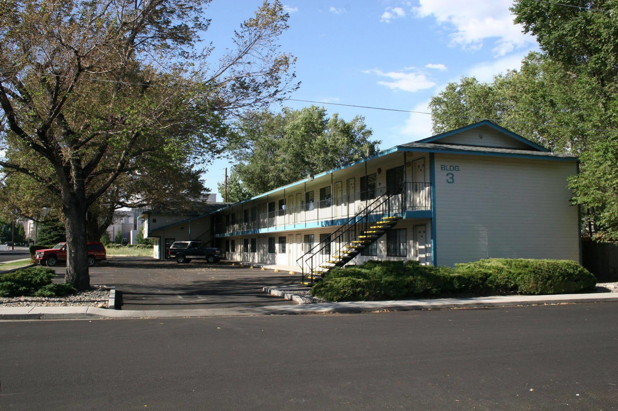 Carson City Plaza Hotel Екстериор снимка